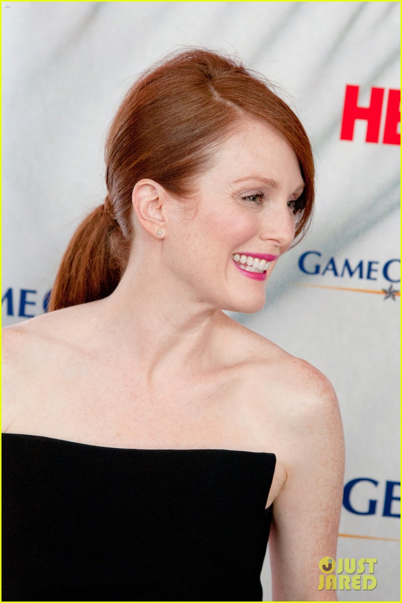 Julianne Moore 'Game Change' Premiere! Photo 2636952 Bart