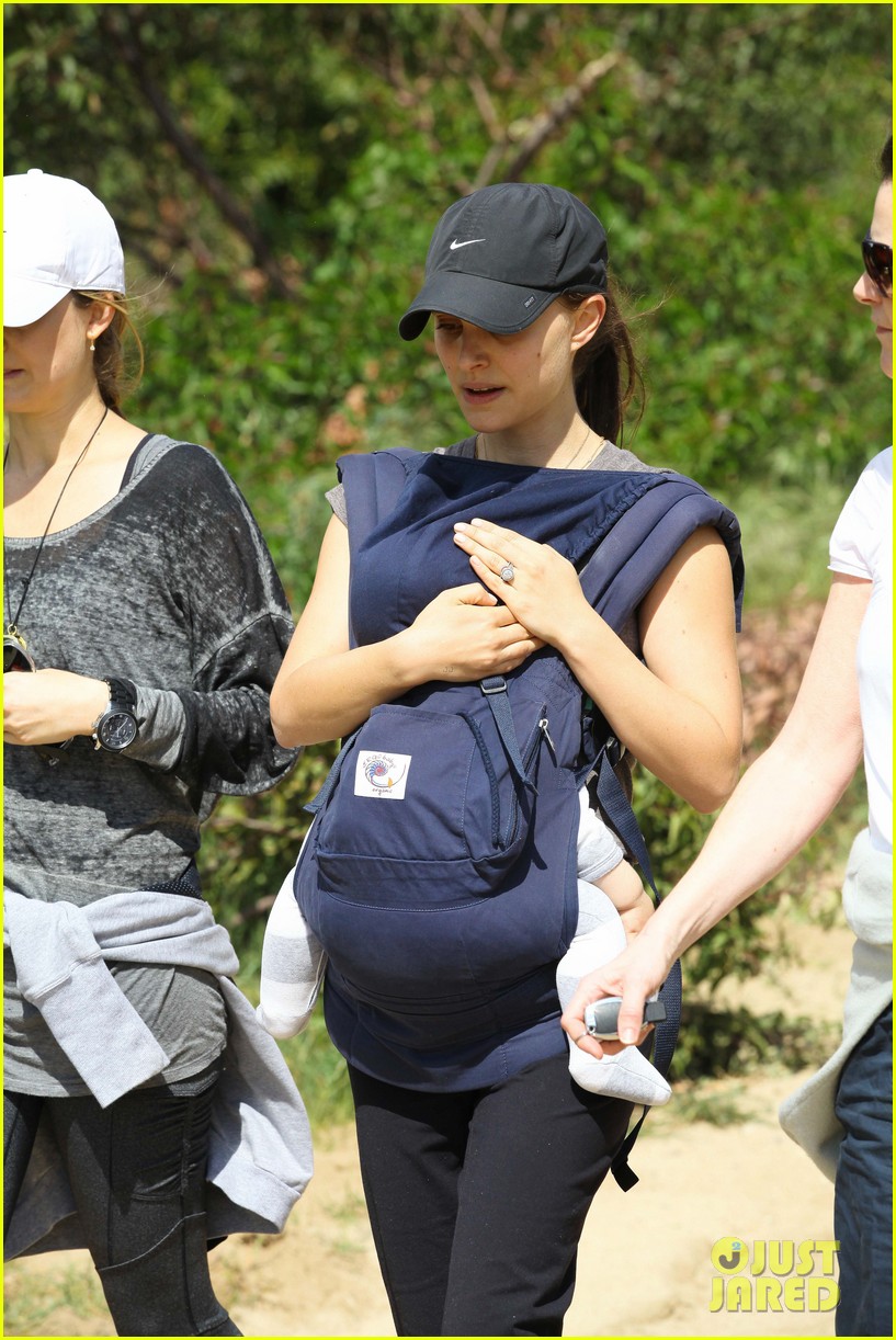 Natalie Portman Hiking with Aleph! Photo 2634953 Aleph Millepied