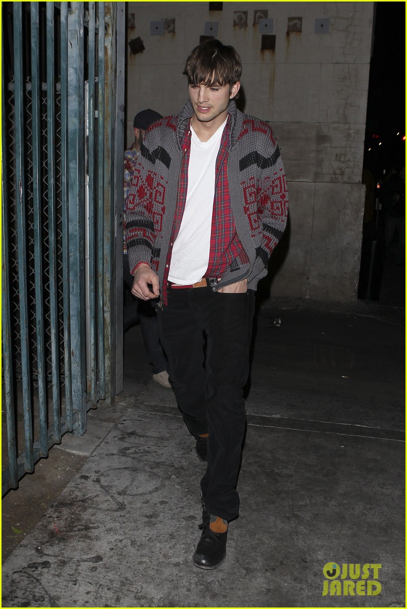 Ashton Kutcher Watches Rumer Willis Sing at Sayers Club Photo 2636857 Ashton Kutcher, Rumer
