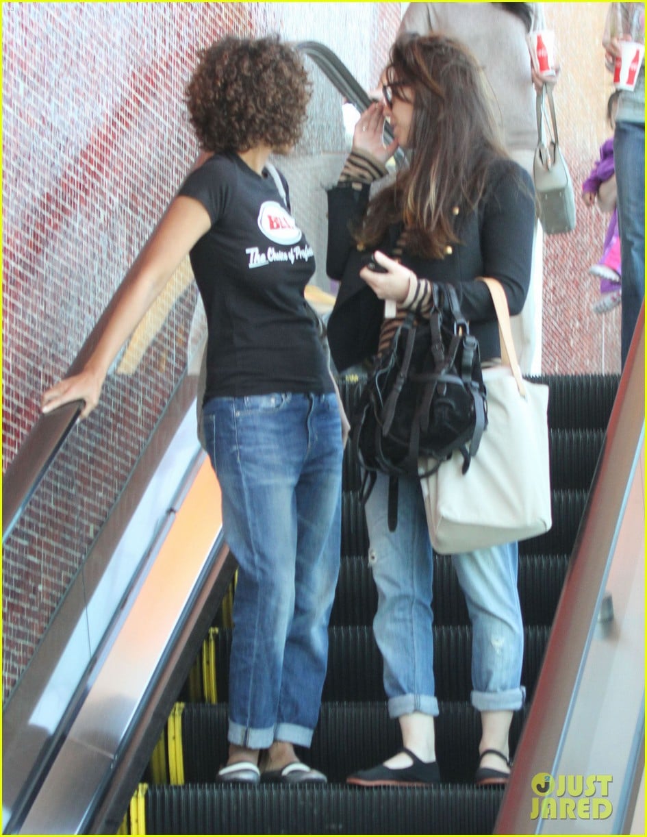 Halle Berry: Beverly Center Shopping!: Photo 2654486 | Halle Berry