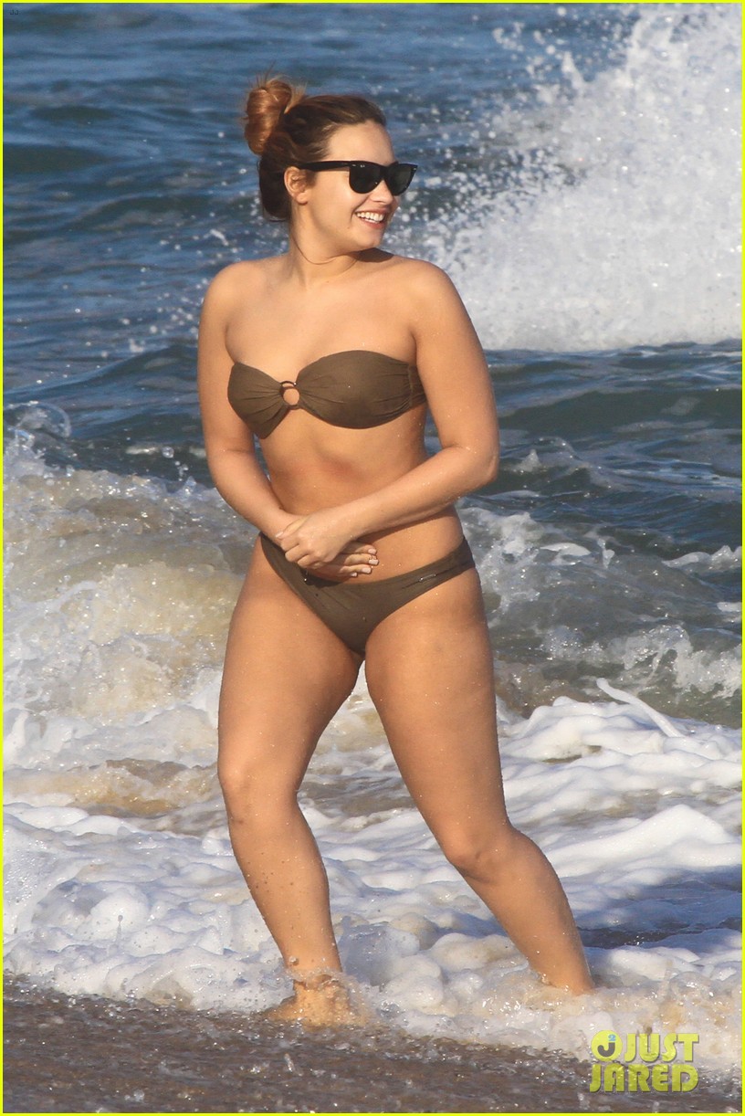 Demi Lovato Body Type Two Celebrity - Surfside