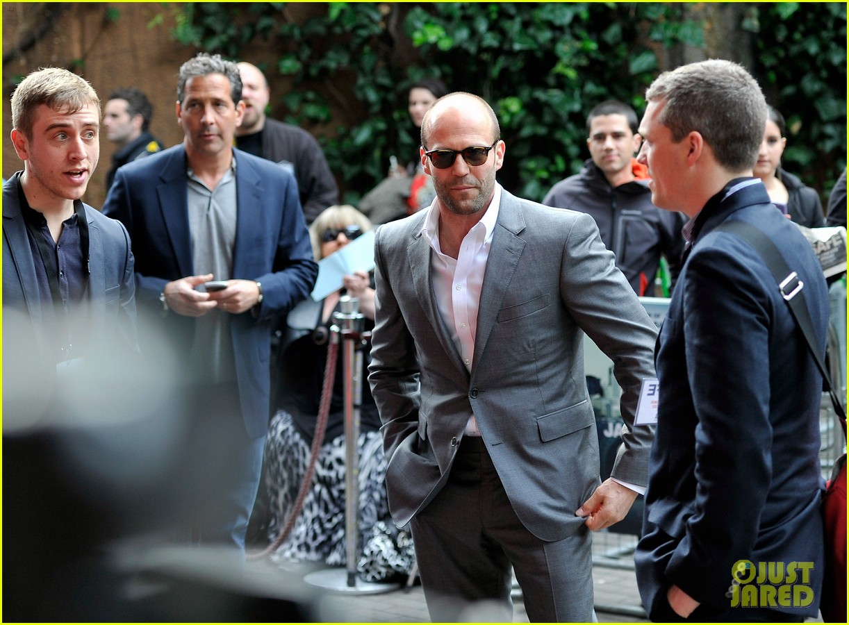 Jason Statham 'Safe' European Premiere! Photo 2655723 Jason Statham