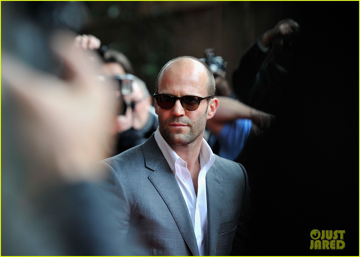 Photo jason statham safe european premiere 12 Photo 2655731 Just Jared