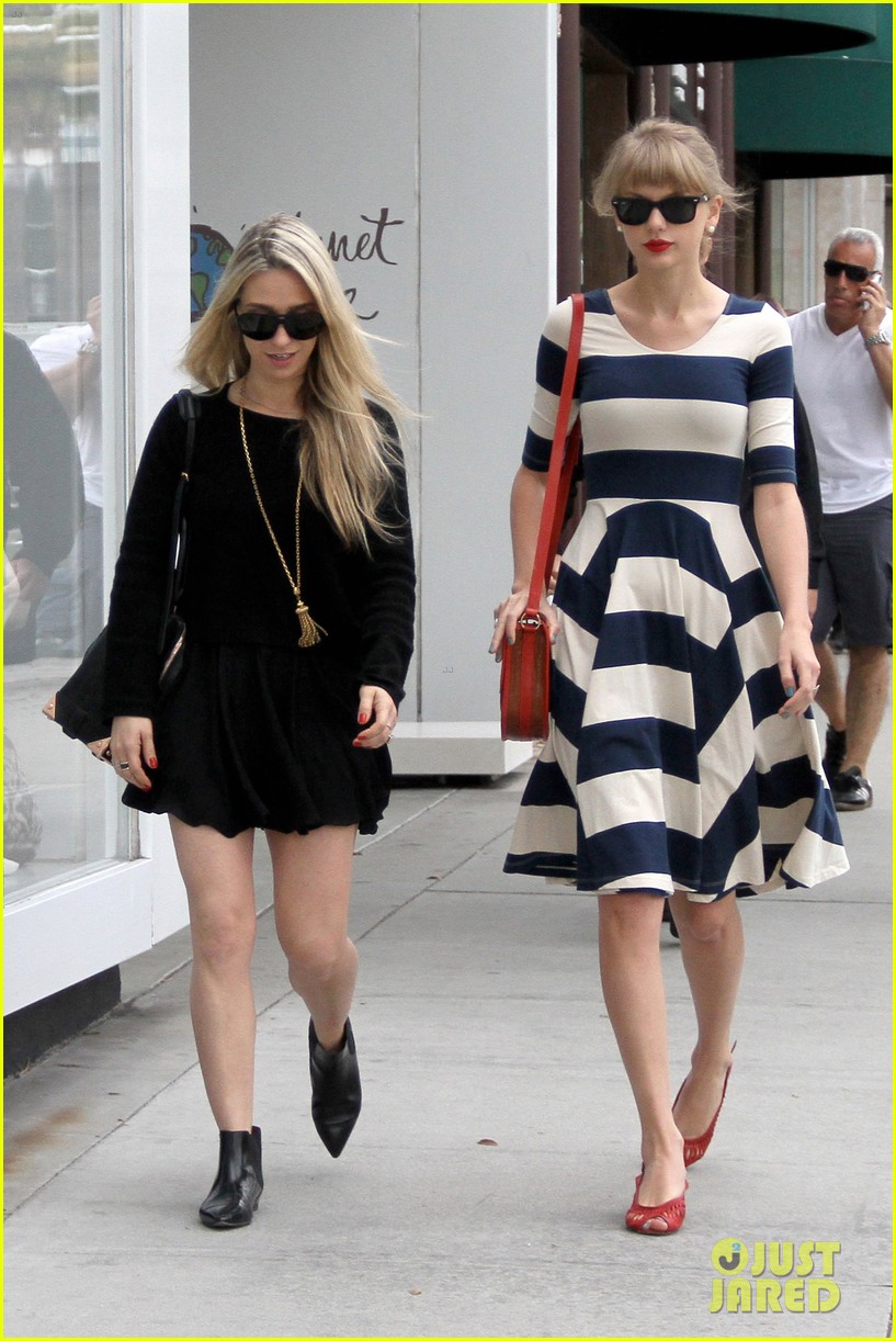 Photo: taylor swift shopping in bev hills 01 | Photo 2652974 | Just