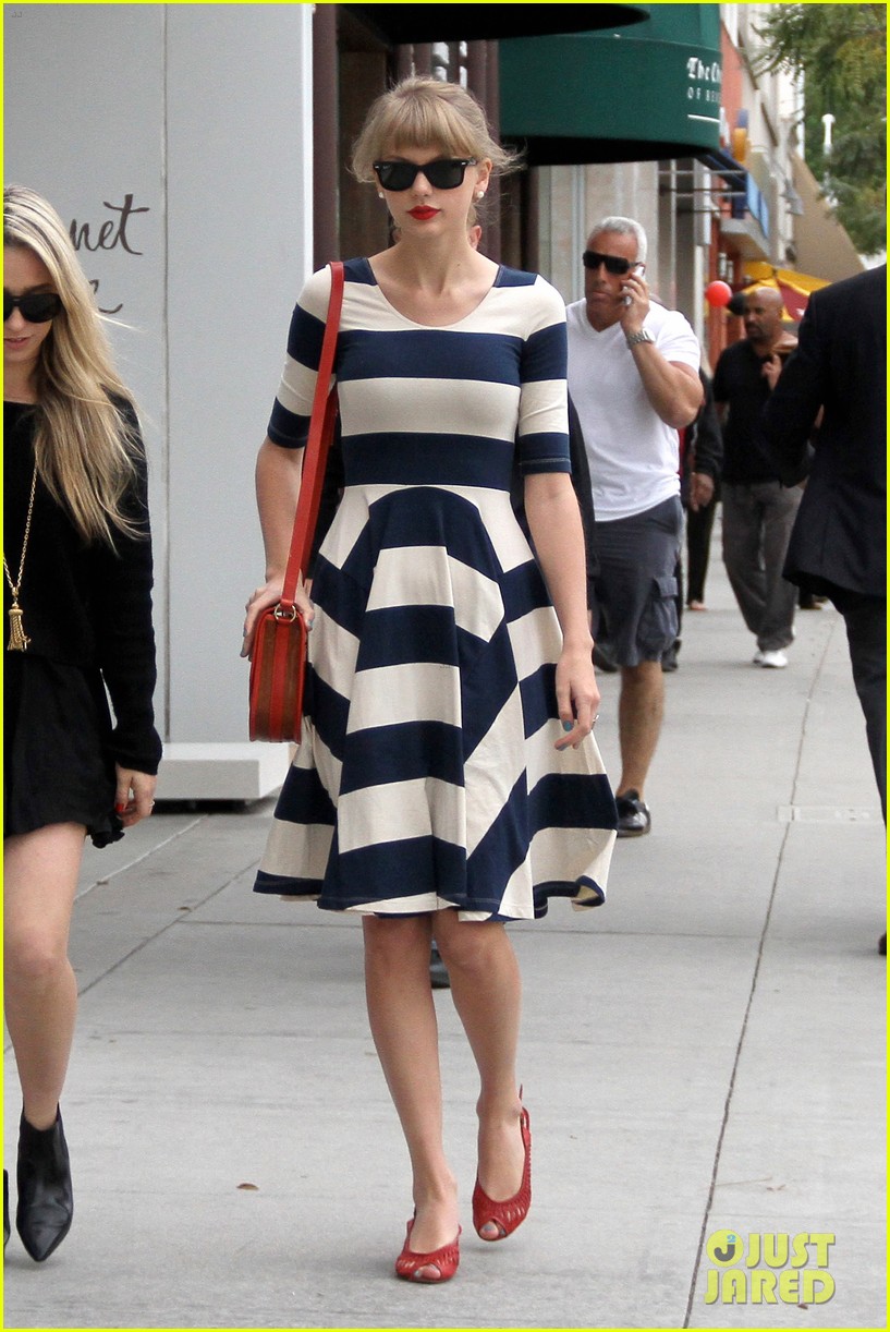 Taylor Swift: Shopping with Ashley Avignone!: Photo 2652975 | Taylor