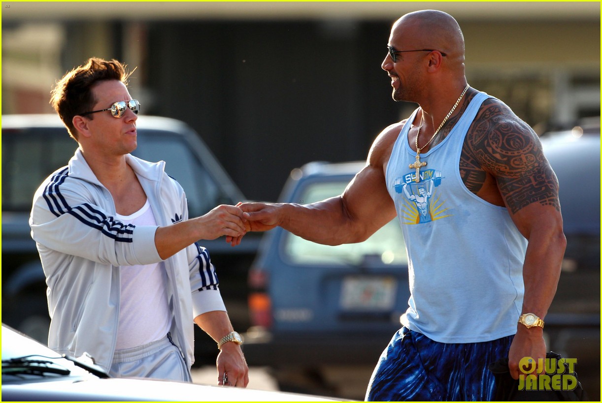 Mark Wahlberg: 'Pain And Gain' Set with Dwayne Johnson!: Photo 2645176