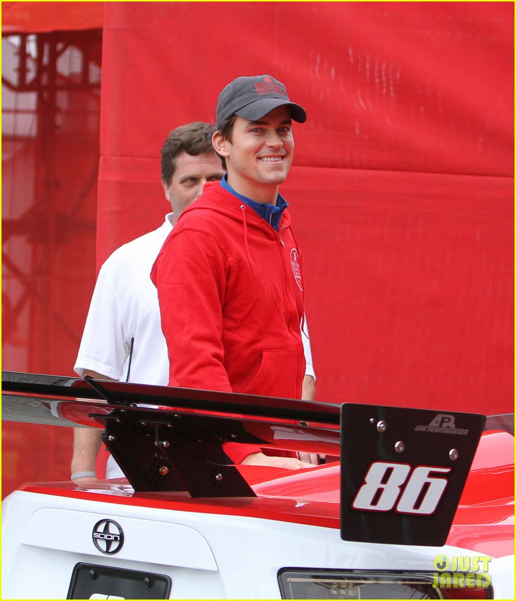 Matt Bomer: Revlon Walk with Simon Halls & Kit!: Photo 2661156