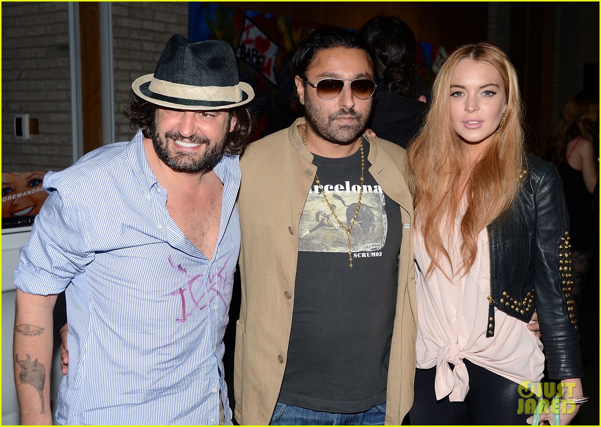 Lindsay Lohan: ‘Life is a Dream’ with Vikram Chatwal!: Photo 2660389