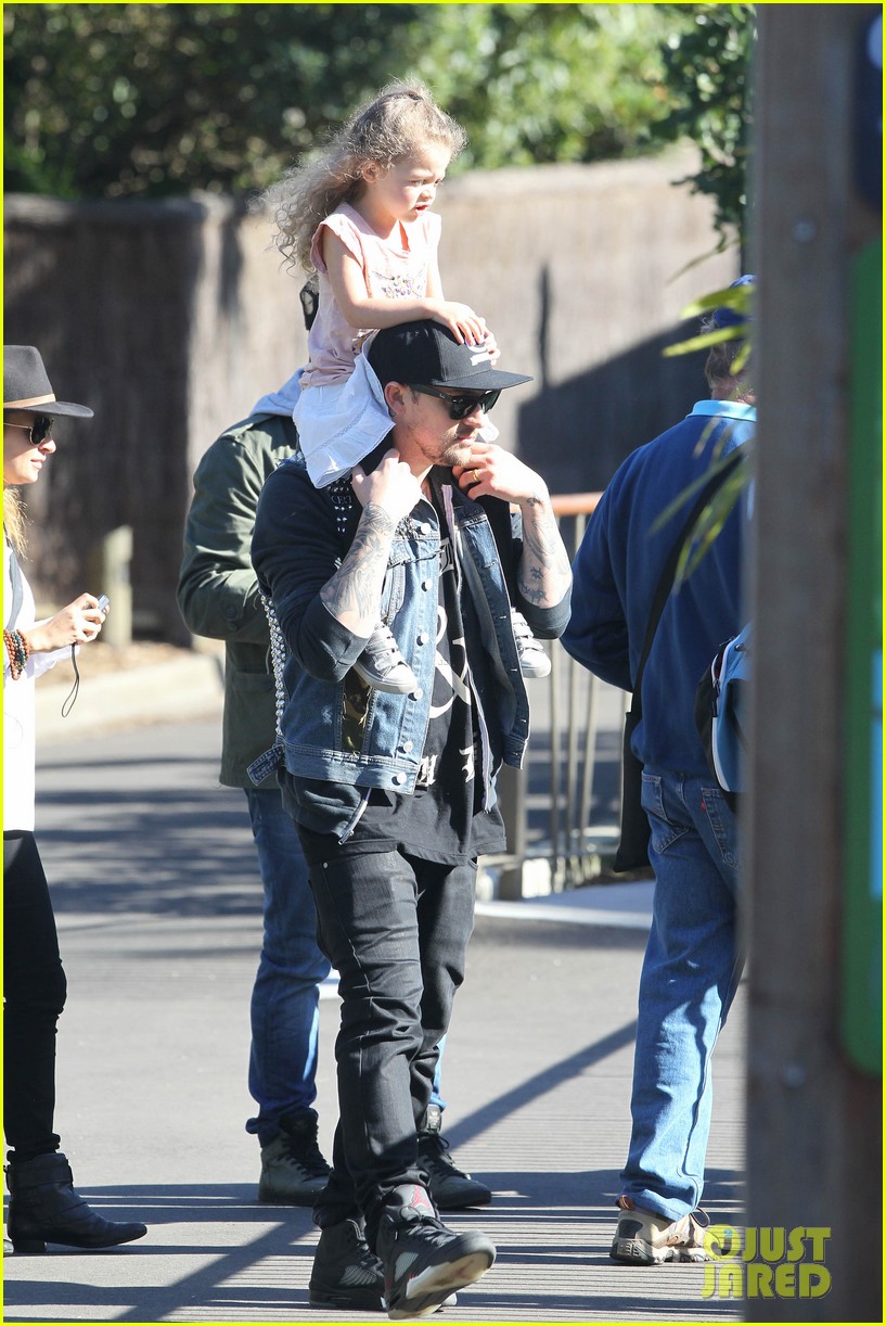 Nicole Richie Taronga Zoo with the Family! Photo 2663198 Celebrity