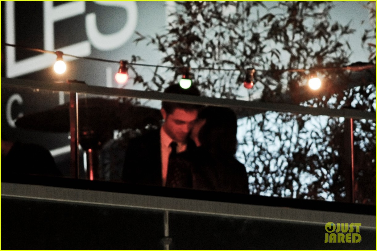 Robert Pattinson & Kristen Stewart Kiss at Cannes Film Festival Photo