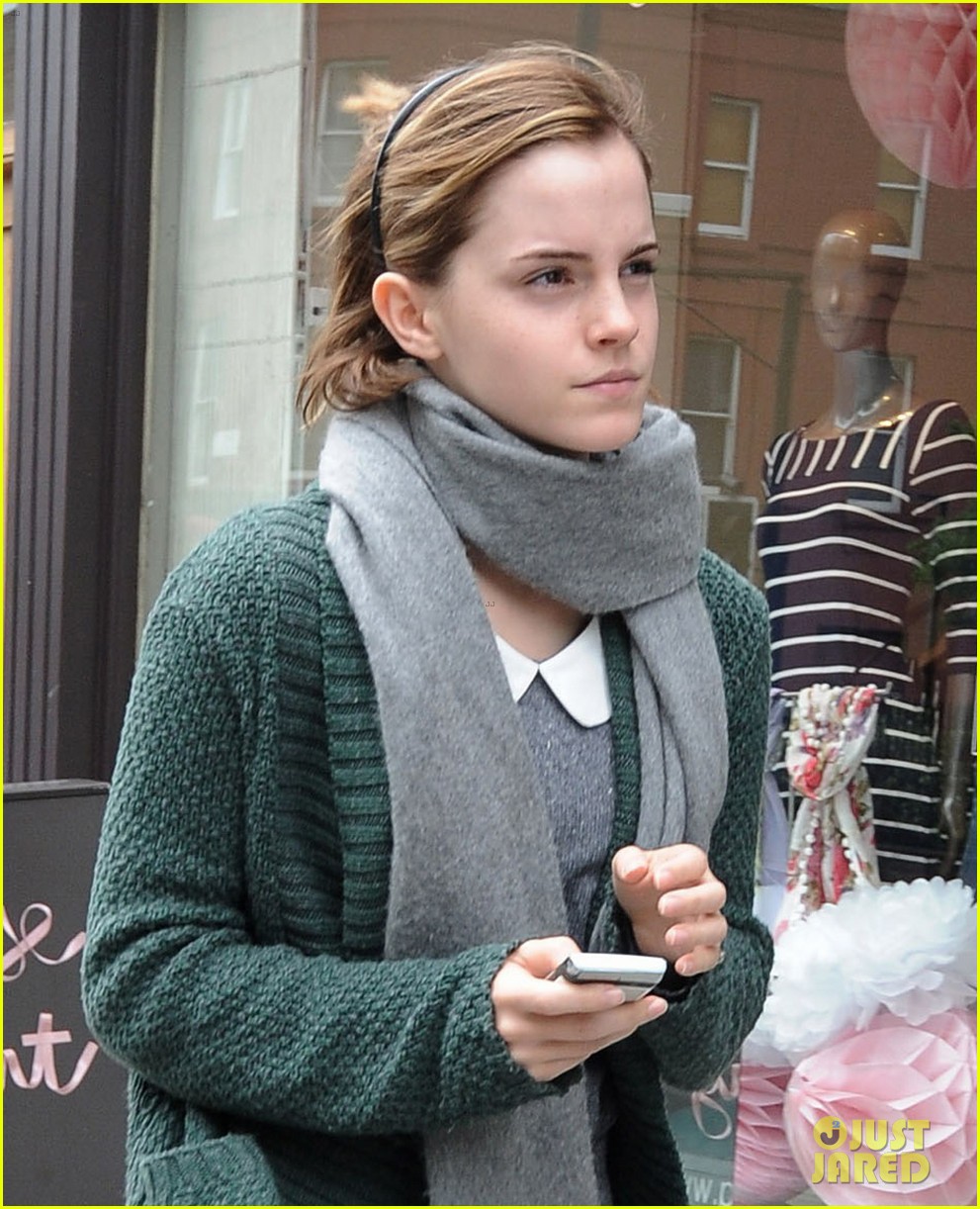 Emma Watson Obsessed with French Pharmacies! Photo 2659334 Emma