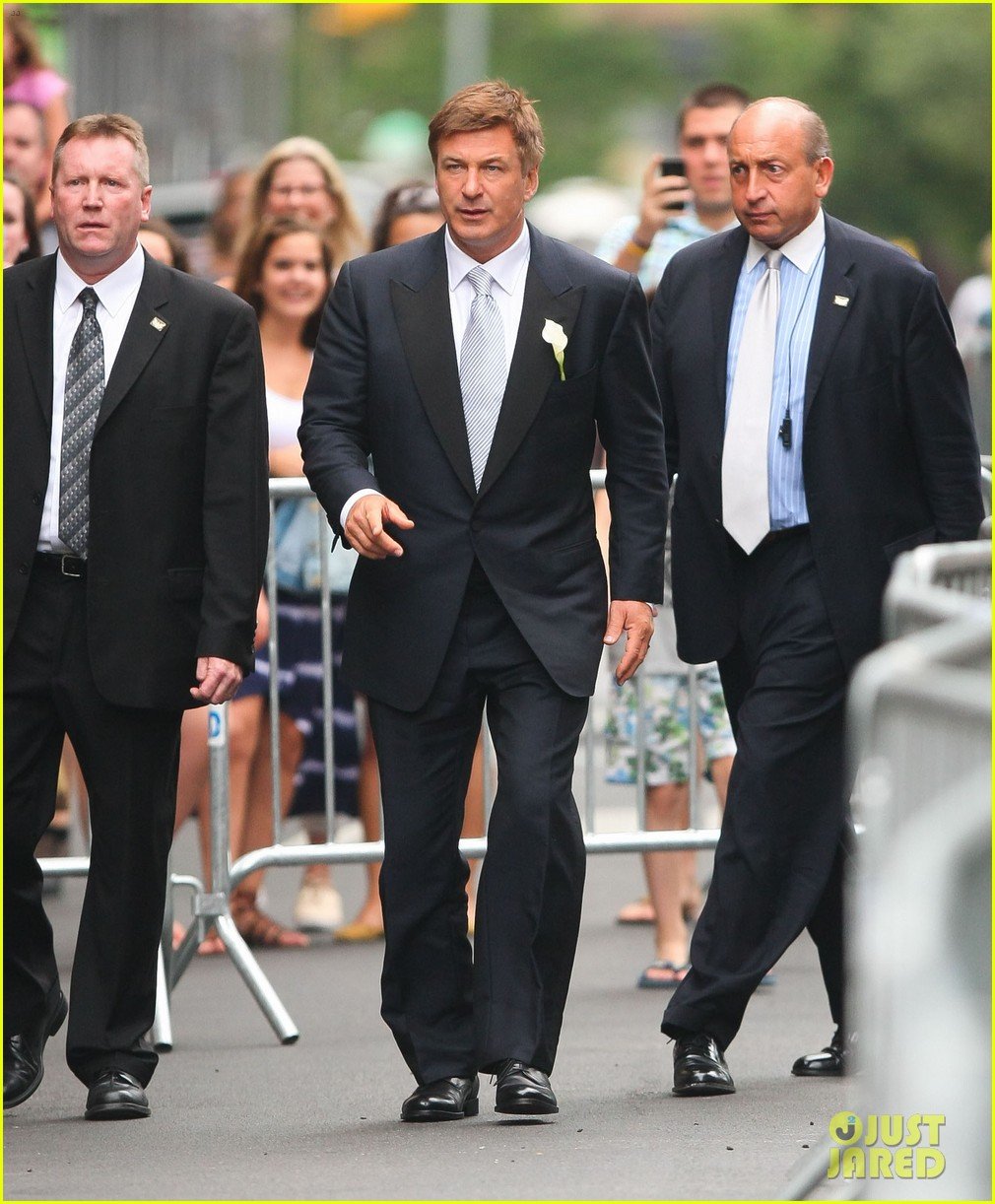 Alec Baldwin Marries Hilaria Thomas! Photo 2681372 Alec Baldwin