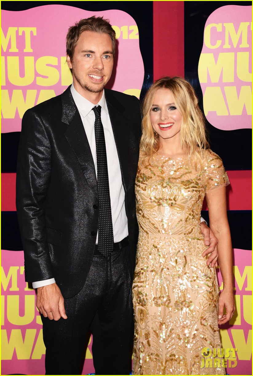 Kristen Bell & Toby Keith CMT Music Awards 2012 Photo 2671260 Dax(02)