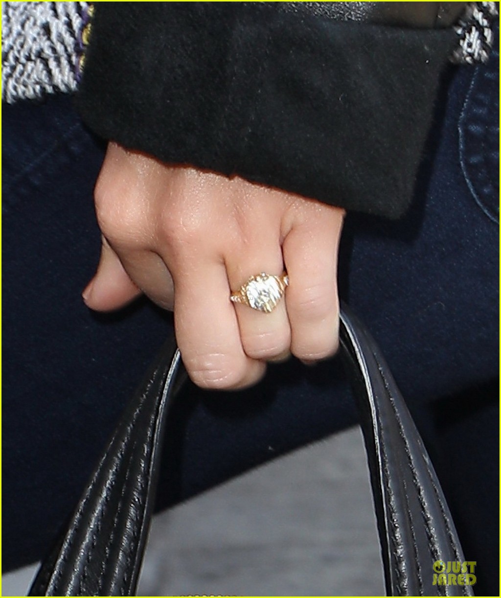 miley cyrus engagement ring lax 032671690
