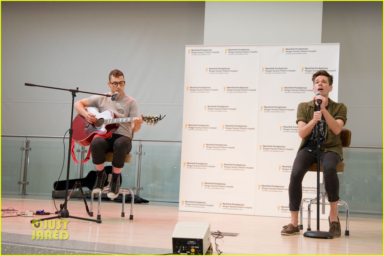 Fun Get Well Soon Tour! Photo 2678690 Benny Blanco Photos Just Jared Celebrity News and