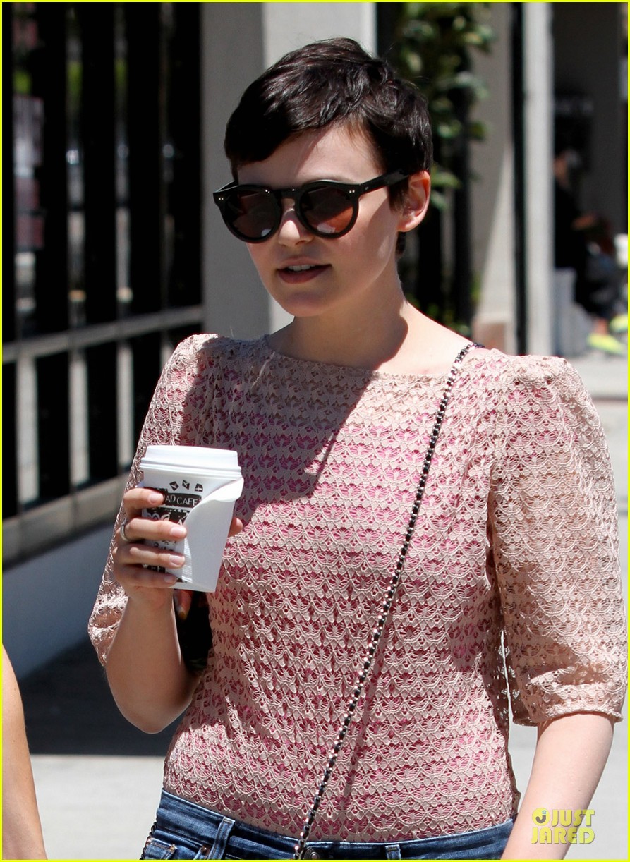 Ginnifer Goodwin: Dance Store Stop!: Photo 2680962 | Ginnifer Goodwin