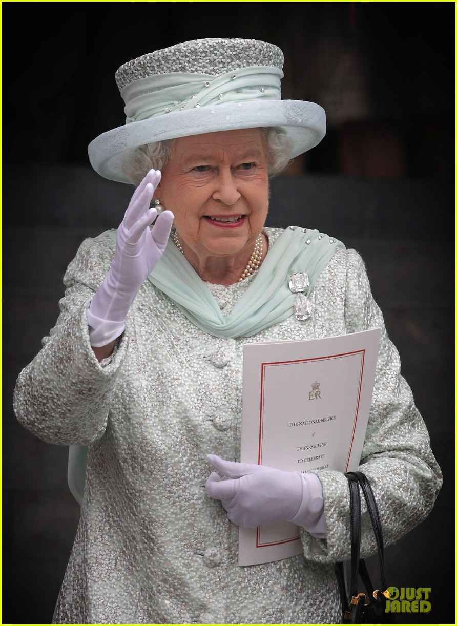 President Obama Sends 'Heartfelt Congratulations' to The Queen Photo