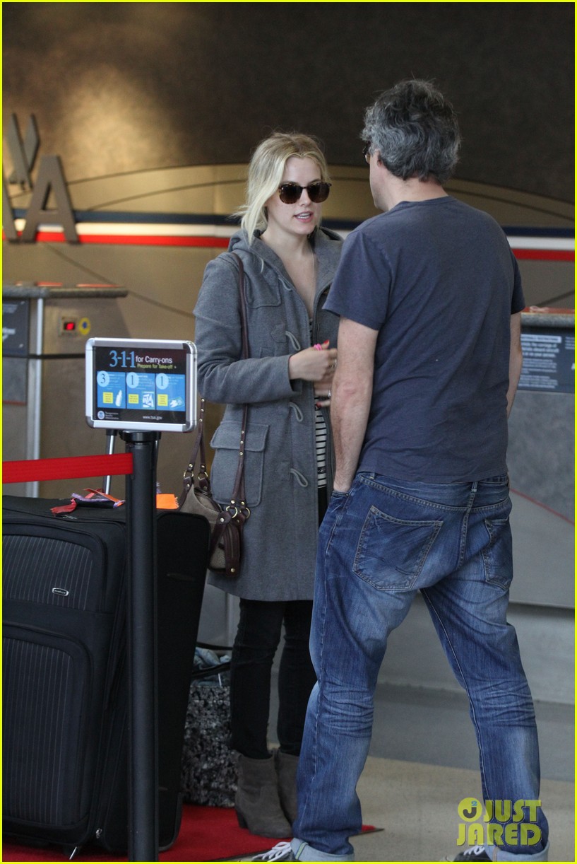 Riley Keough: 'Vanity Fair' Vanities Girl!: Photo 2673829 | Riley