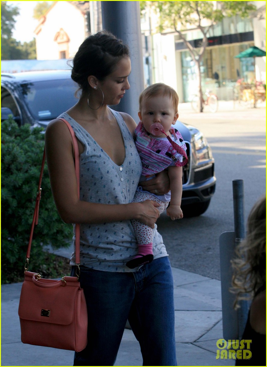 Jessica Alba's Honest Company Earns B Corp Certification! Photo