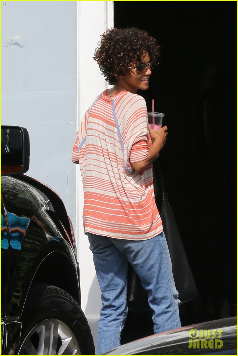 Halle Berry & Tom Hanks in 'Cloud Atlas' First Look! Photo 2692062 Halle Berry, Tom Hanks