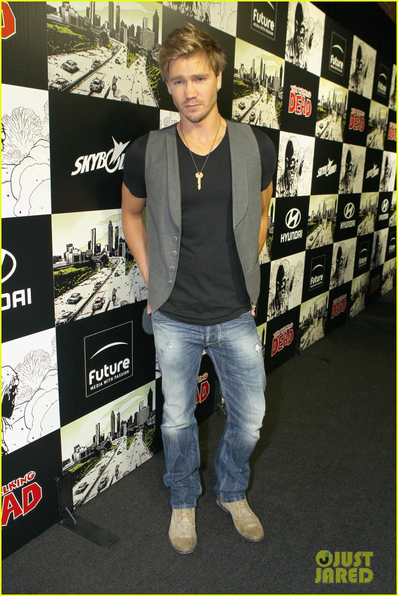 Chad Michael Murray: Comic-Con Party with Kenzie Dalton!: Photo 2687422