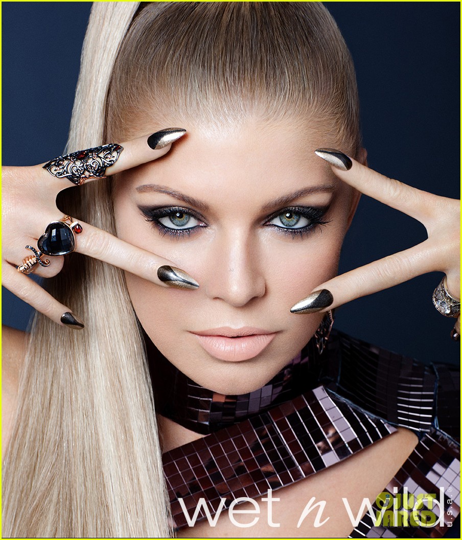 Fergie 'Wet N Wild' Campaign Photos Exclusive! Photo 2685819