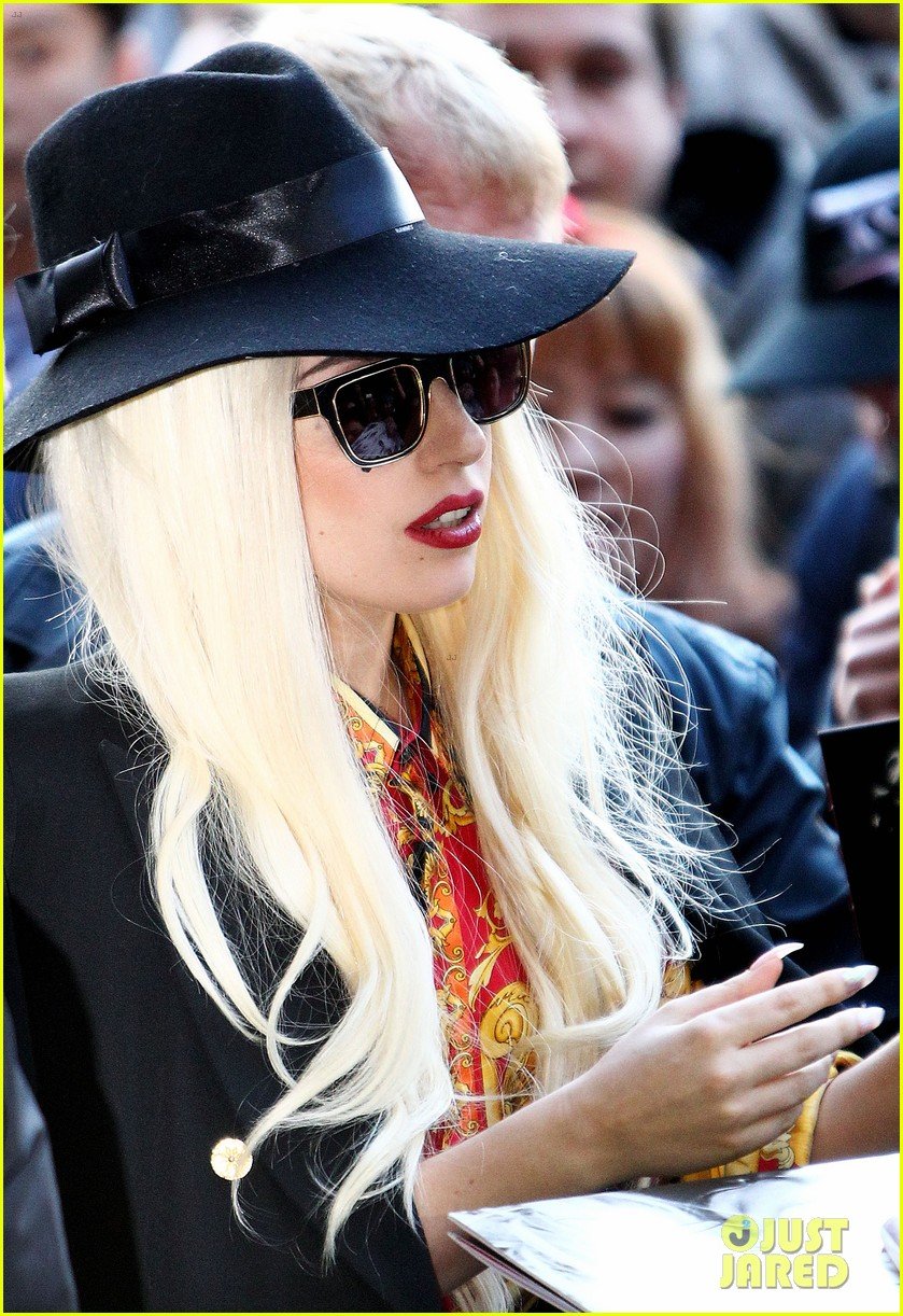 Lady Gaga Joins 'Machete Kills' New Poster Revealed! Photo 2692384