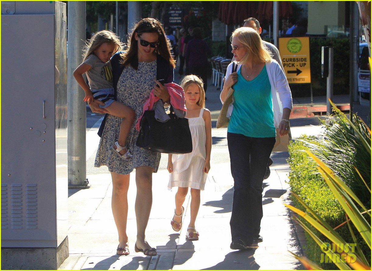 Jennifer Garner & Seraphina Frozen Yogurt Stop! Photo 2684807 Ben