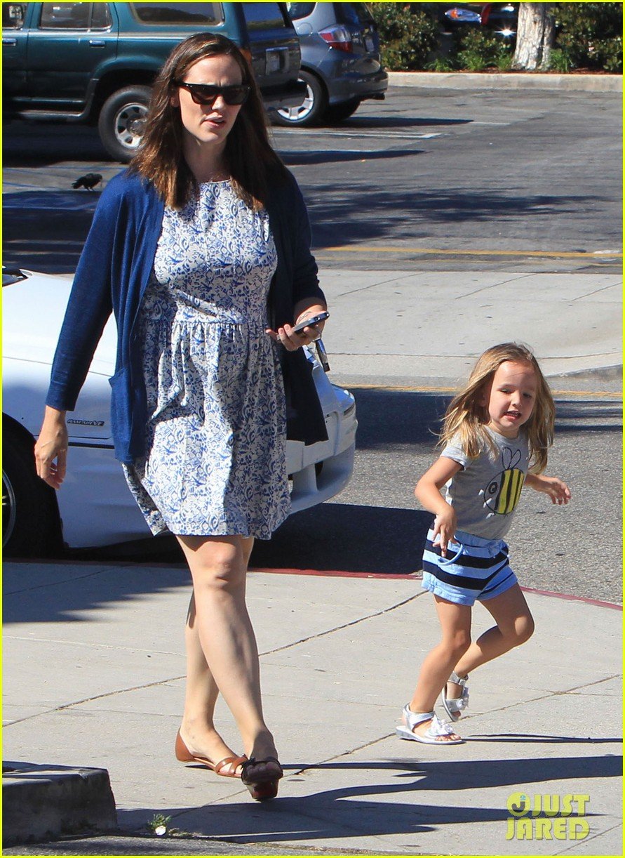 Jennifer Garner & Seraphina Frozen Yogurt Stop! Photo 2684811 Ben