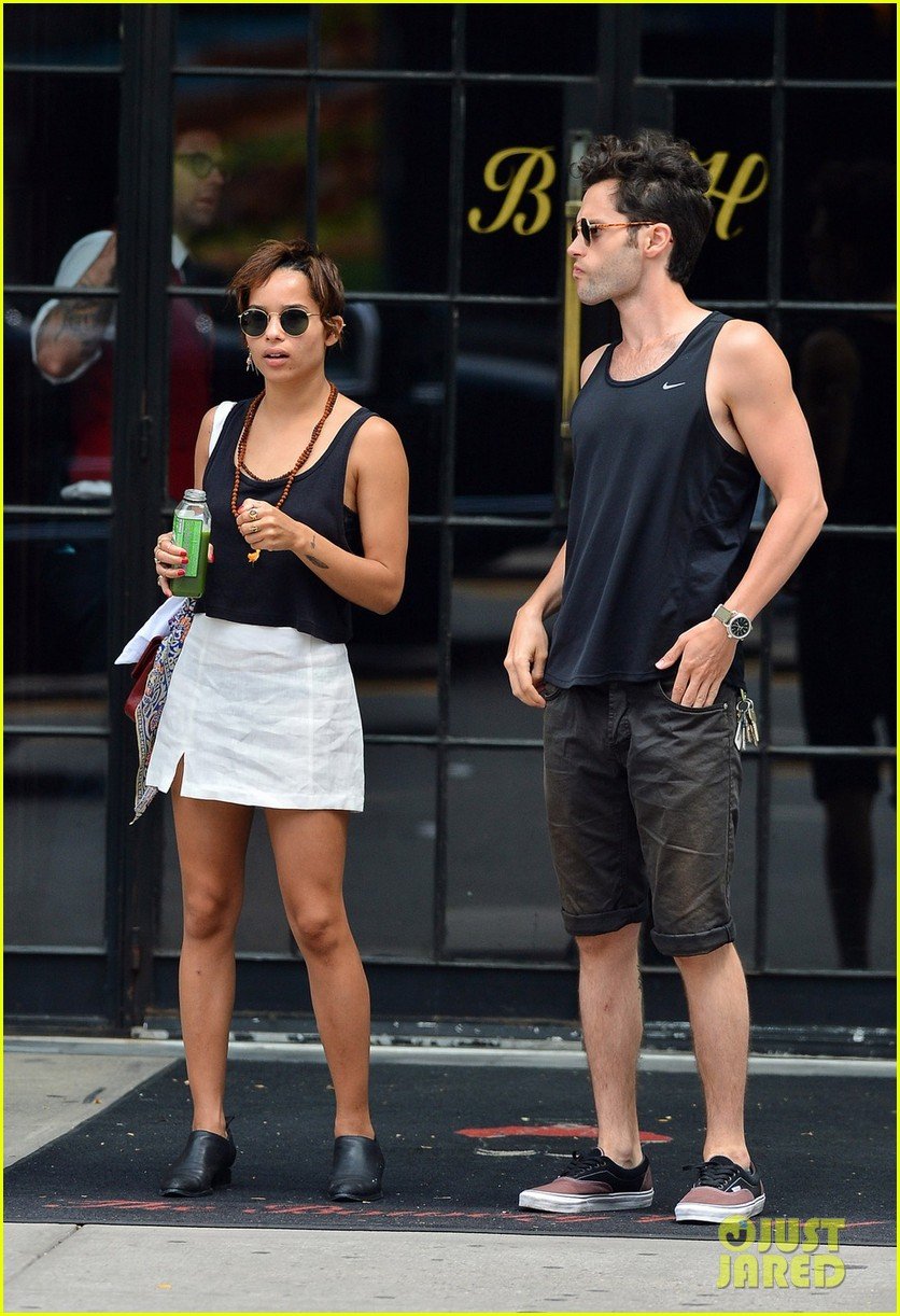 Zoe Kravitz & Penn Badgley East Village Lovers! Photo 2688220 Penn Badgley, Zoe Kravitz