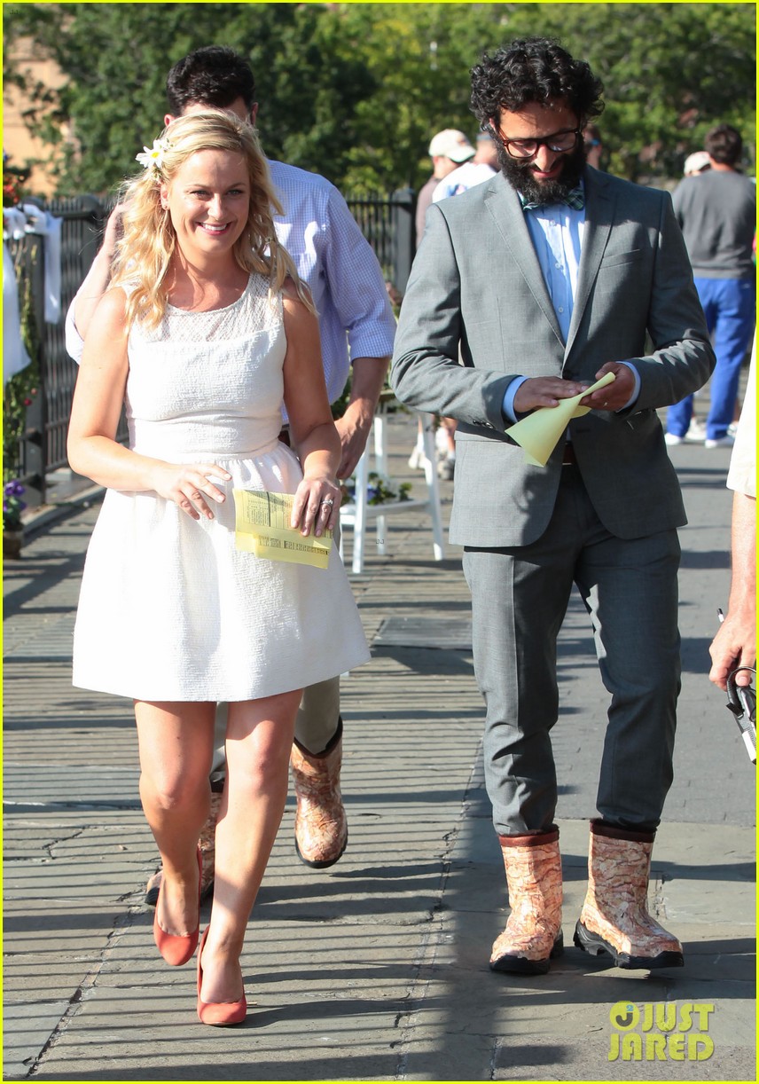 amy poehler they came together set with archie 11
