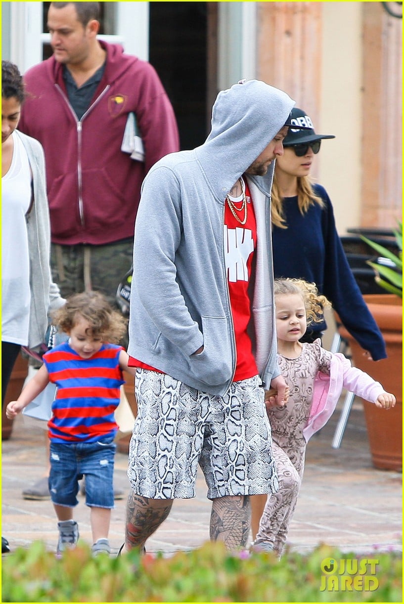 Nicole Richie Family Fourth of July Breakfast! Photo 2683546