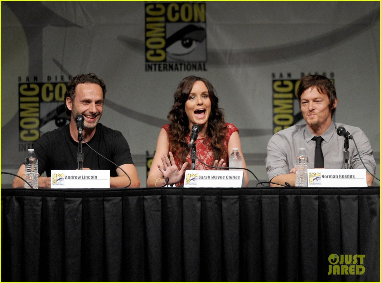 &lsquo;Walking Dead&rsquo; Cast Reveal Inside Scoop at Comic-Con!: Photo 2687450