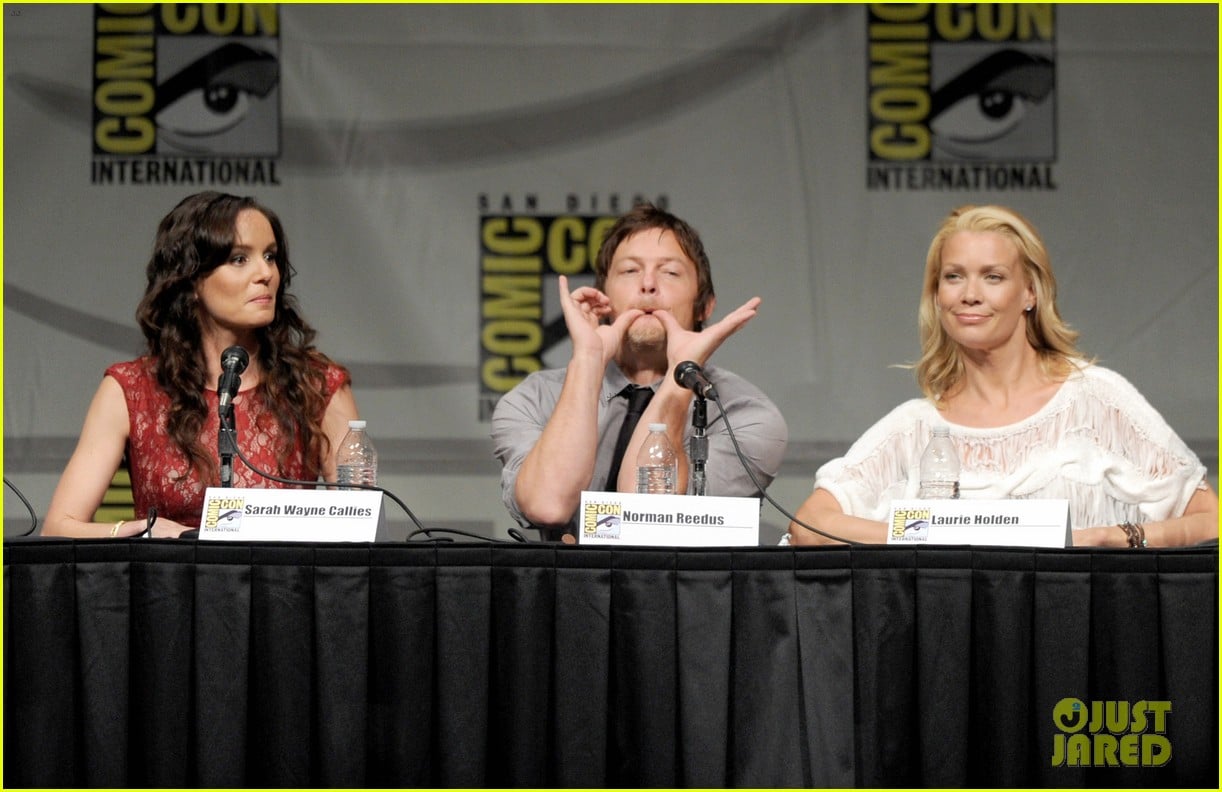 &lsquo;Walking Dead&rsquo; Cast Reveal Inside Scoop at Comic-Con!: Photo 2687453
