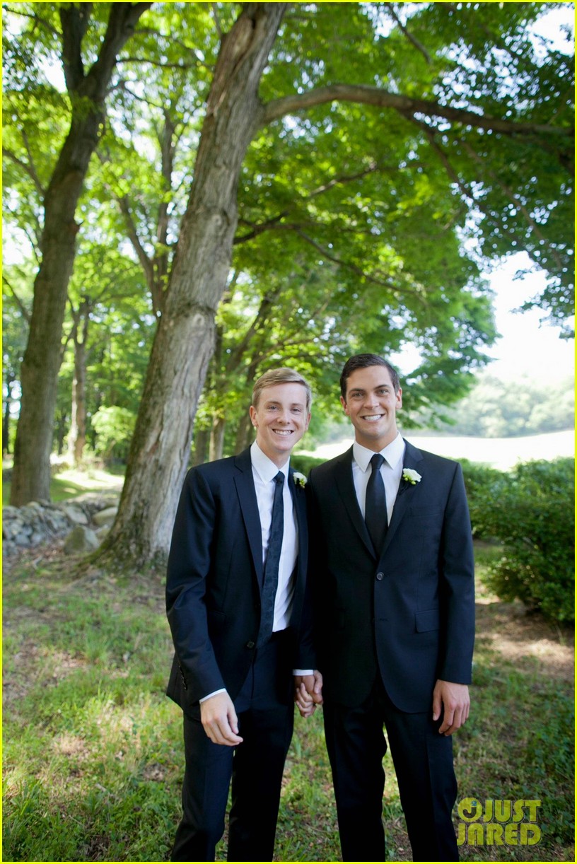 Mark Zuckerberg's Facebook CoFounder Chris Hughes Gets Married! Photo