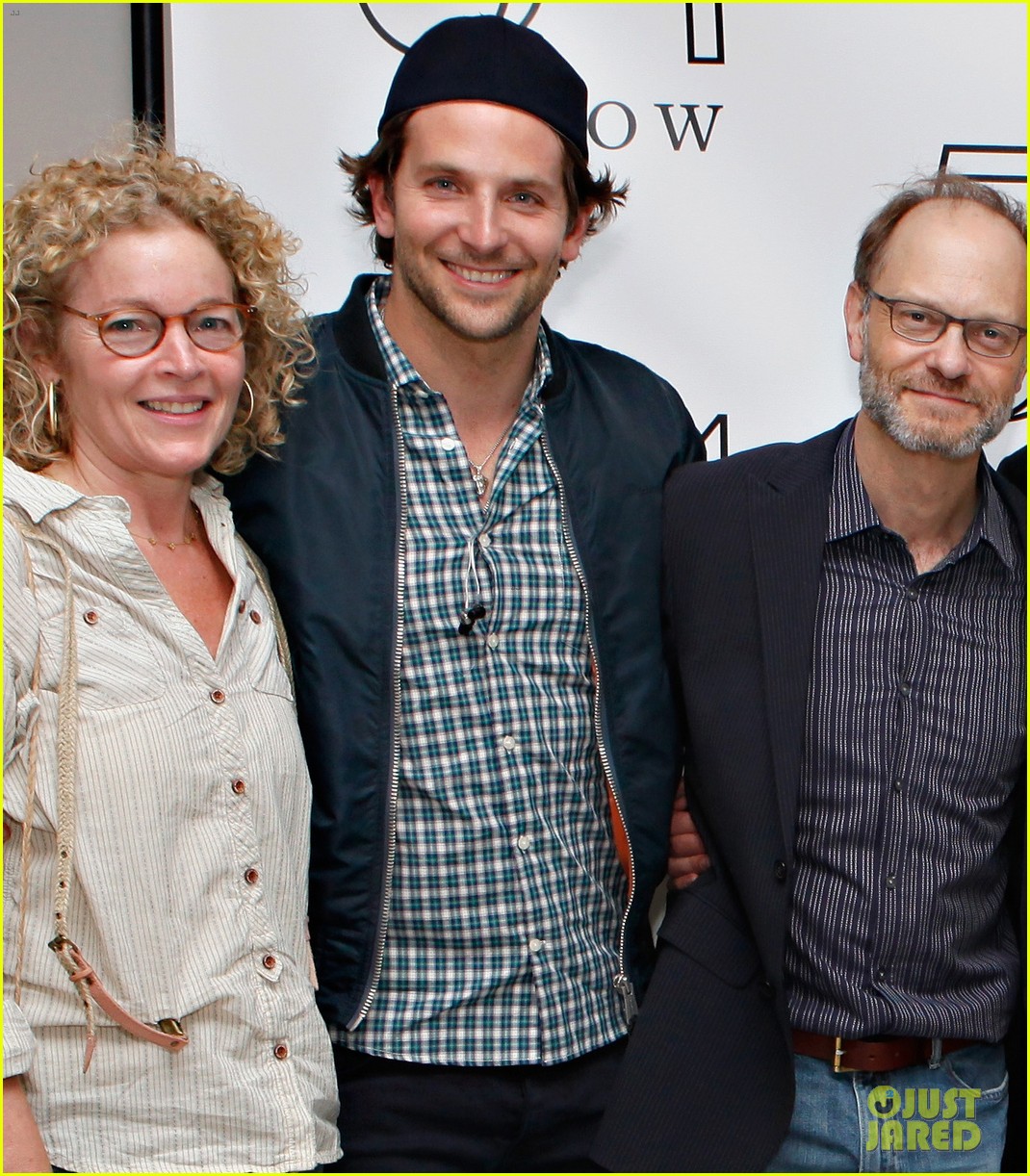 Bradley Cooper Victor Garber's Cabaret Debut! Photo 2705839 Bradley