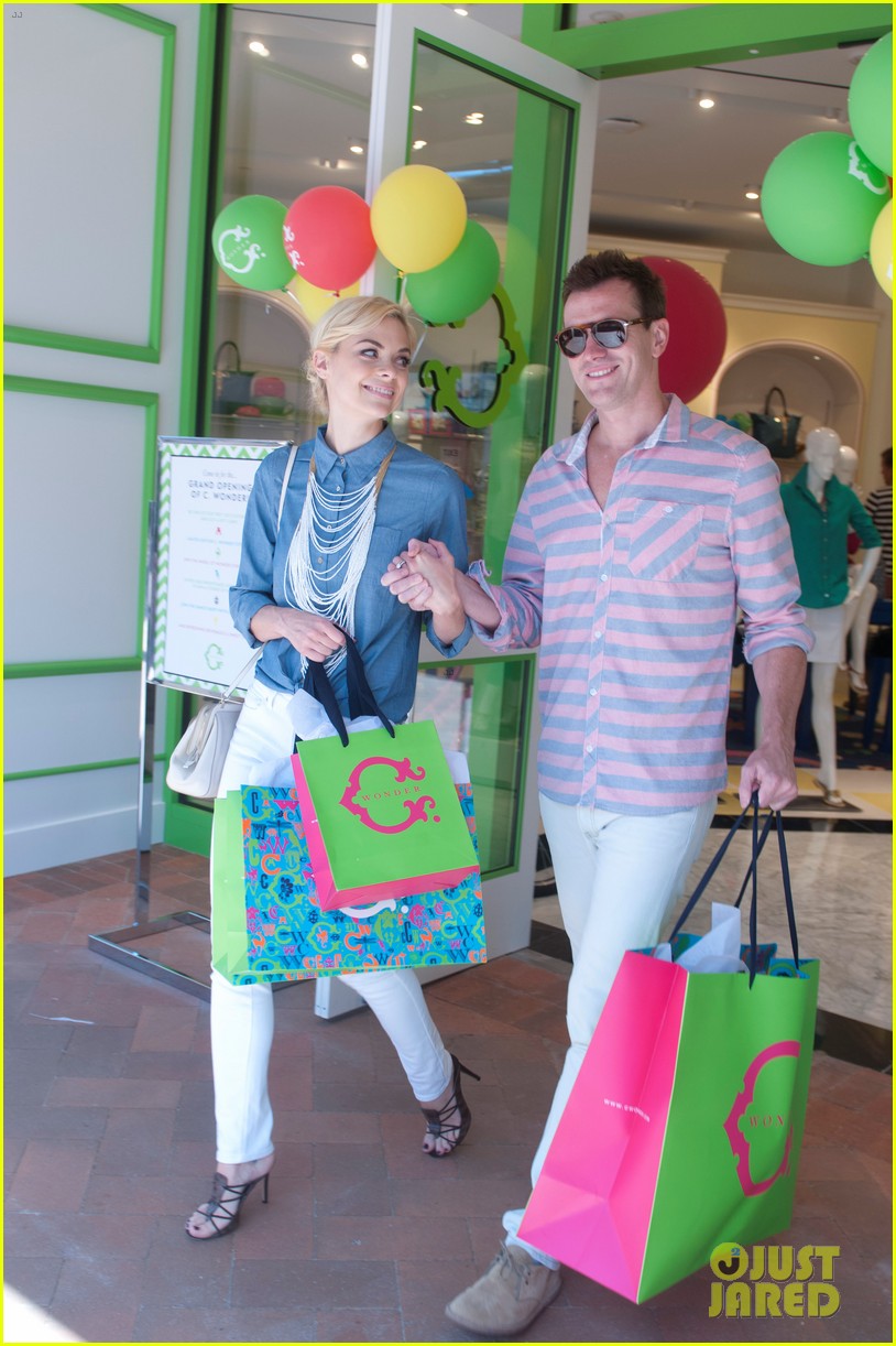 Jaime King C. Wonder Fashion Island Store Opening! Photo 2701530