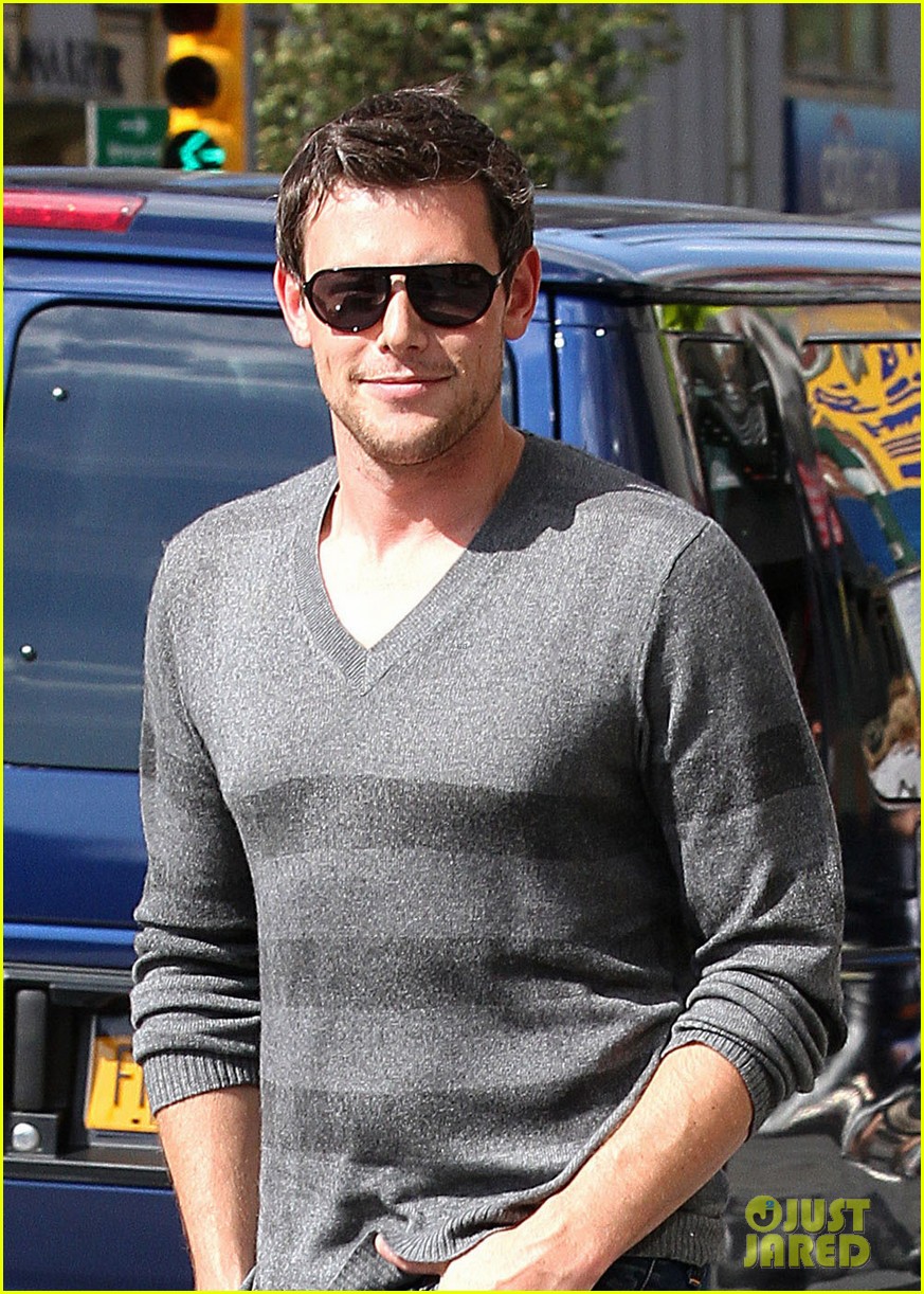 Cory Monteith Big Apple Stroll Photo 2702278 Cory Monteith Photos