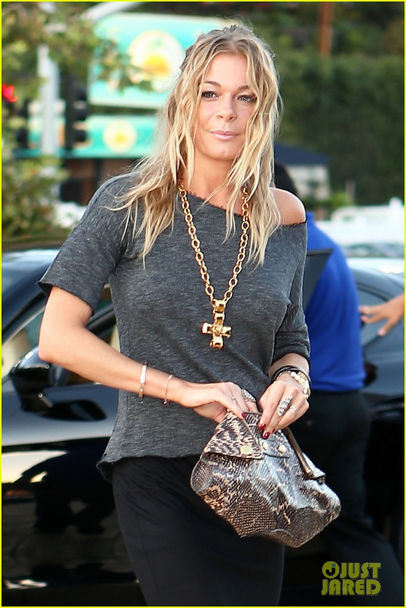 LeAnn Rimes: Birthday Celebration with Eddie Cibrian!: Photo 2710299