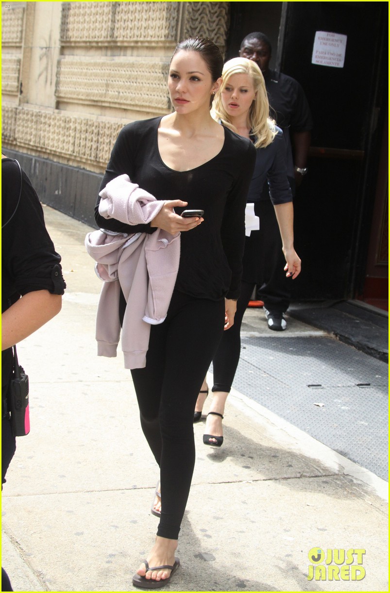 Jennifer Hudson & Katharine McPhee 'Smash' Starlets! Photo 2706139