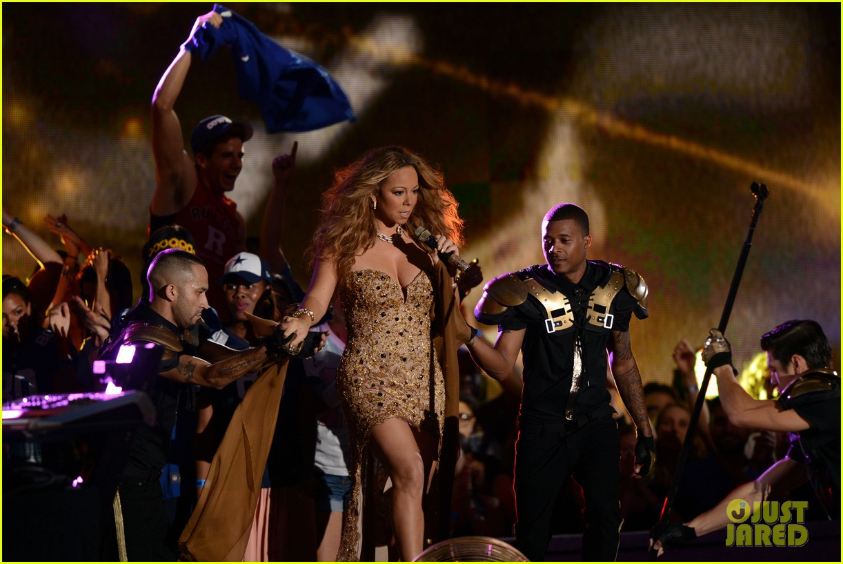 Photo mariah carey triumphant at nfl kick off concert 24 Photo