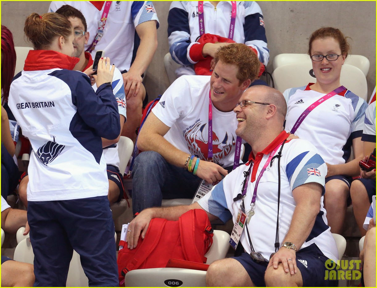 Prince Harry Paralympics Swimming Spectator! Photo 2713813 Prince(02)