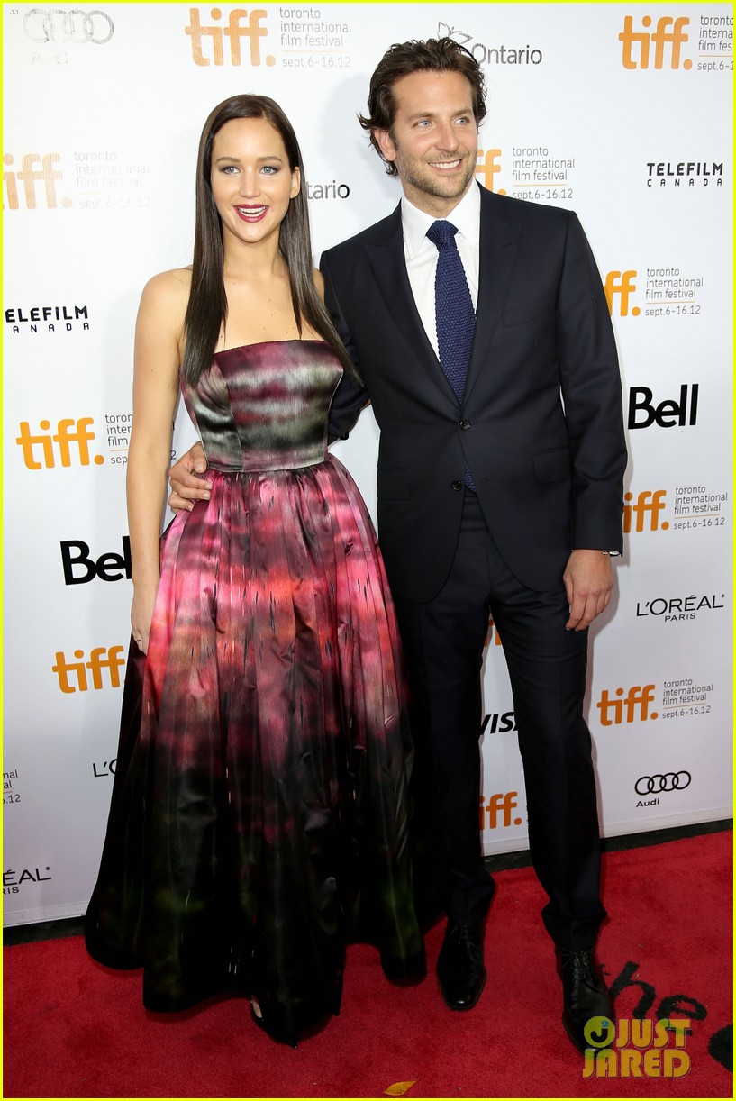 Jennifer Lawrence & Bradley Cooper 'Silver Linings Playbook' Premiere at TIFF! Photo 2717548 Jennifer Lawrence & Bradley Cooper 'Silver Linings Playbook' Premiere at TIFF! Photo 2717548
