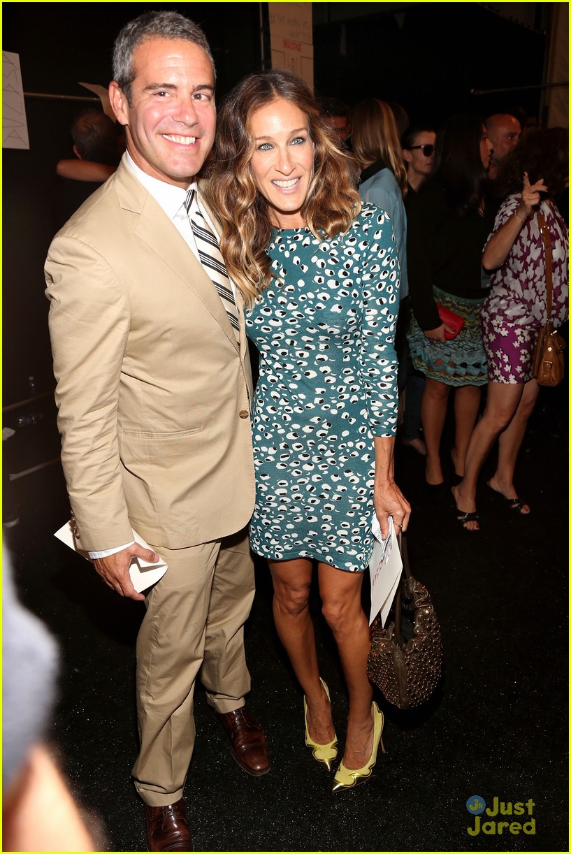 Sarah Jessica Parker DVF Fashion Show with Andy Cohen! Photo 2718450