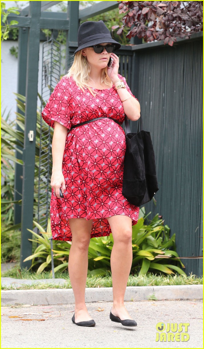 Reese Witherspoon Baby CheckUp in Brentwood! Photo 2719599(02)