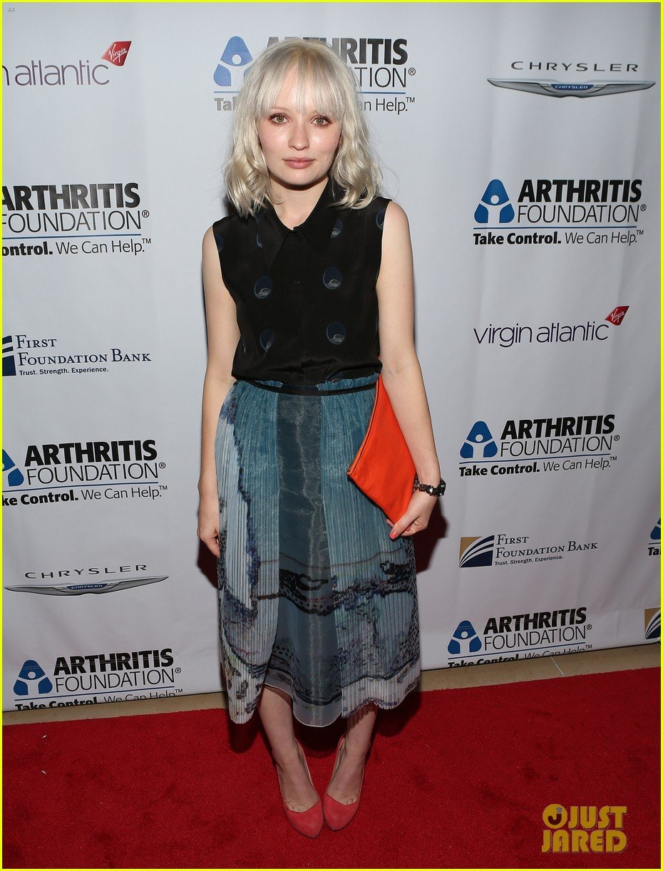 Vanessa Hudgens & Henry Cavill Arthritis Foundation Gala! Photo