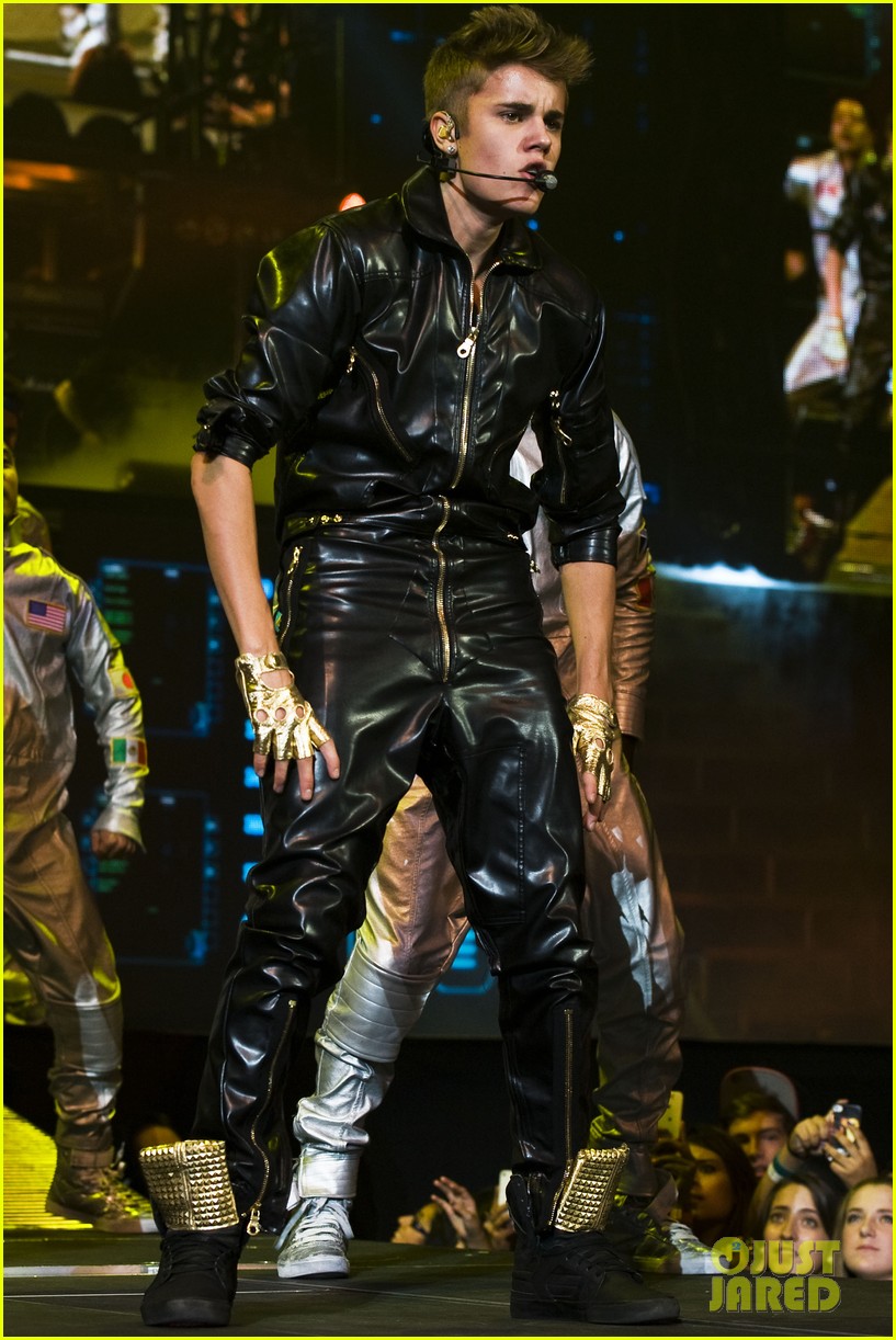 Justin Bieber 'Believe' Tour Stop in Los Angeles! Photo 2732942(00)