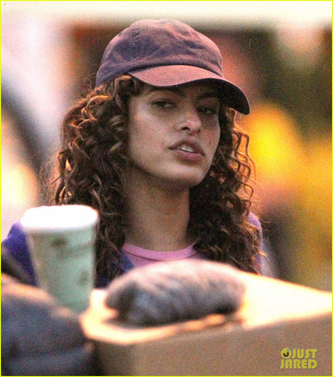 Eva Mendes Curly Hair for 'Clear History'! Photo 2732477 Eva Mendes