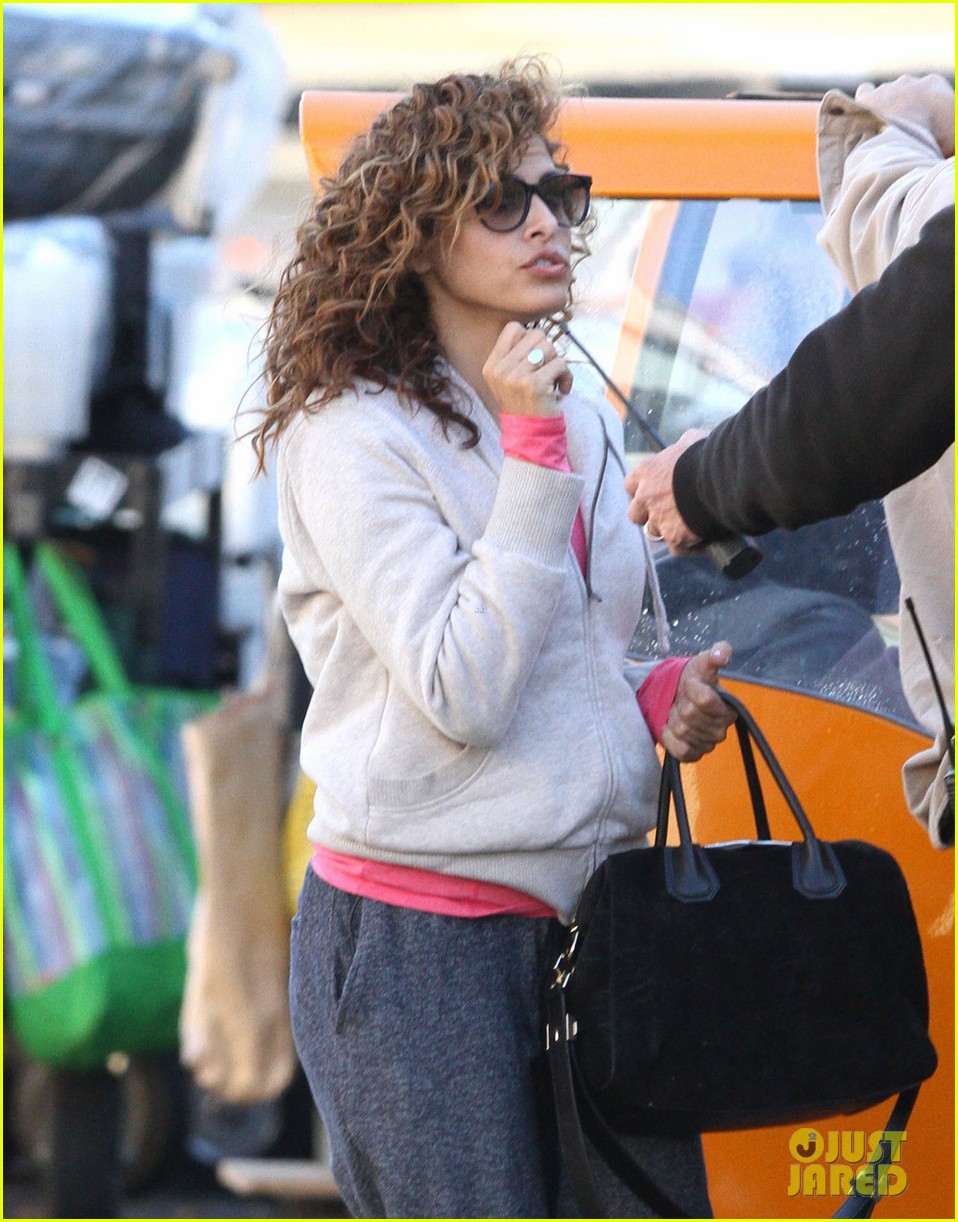 Eva Mendes & Liev Schreiber 'Clear History' Set! Photo 2743271 Eva