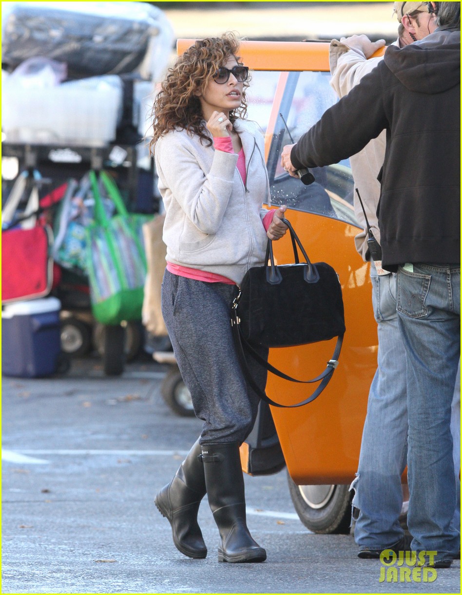 Eva Mendes & Liev Schreiber 'Clear History' Set! Photo 2743274 Eva